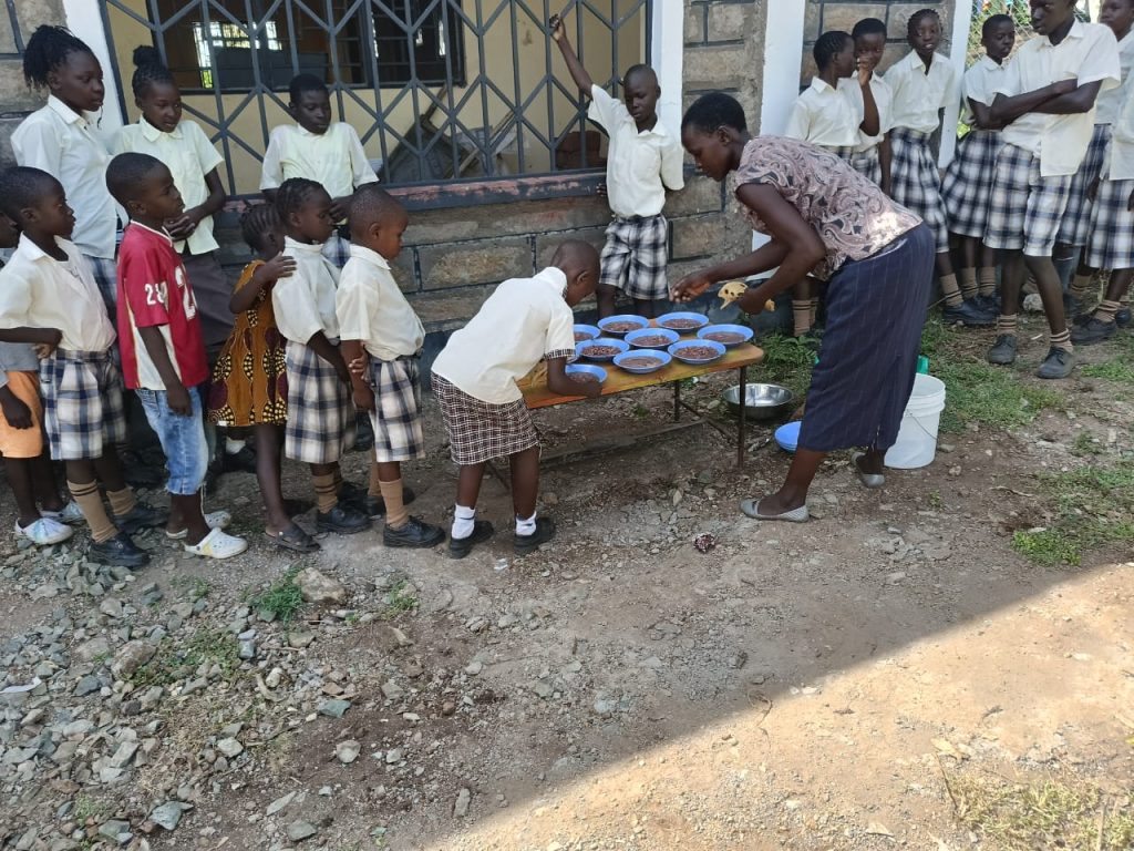kids eating